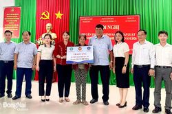 Tuyên truyền chính sách, pháp luật về bảo hiểm cho người dân
