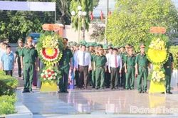 Tổ chức lấy mẫu hài cốt liệt sĩ tại Nghĩa trang Liệt sĩ Tháp Mười