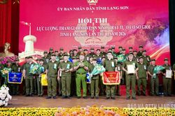 Đội thi số 2 gi&agrave;nh giải Nhất Hội thi lực lượng tham gia bảo vệ an ninh, trật tự ở cơ sở giỏi cấp tỉnh