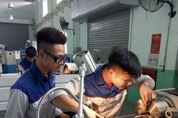 Đ&agrave;o tạo theo đơn đặt h&agrave;ng - Lời giải cho b&agrave;i to&aacute;n thiếu lao động kỹ thuật