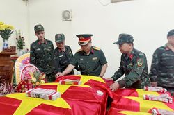 Tìm thấy 2 hài cốt liệt sĩ và 1 ngôi mộ tập thể trên tuyến biên giới
