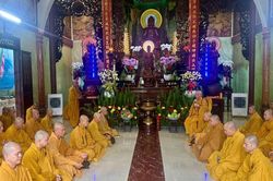 TP.HCM: Chư Tăng Ni phường Phú Nhuận, Đức Nhuận và Cầu Kiệu trang nghiêm cử hành Lễ Bố-tát kỳ thứ 2