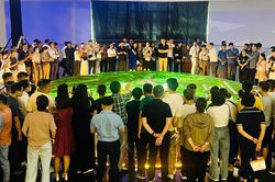 H&agrave; Nội: Người d&acirc;n h&aacute;o hức xếp h&agrave;ng kh&aacute;m ph&aacute; Quy hoạch Thủ đ&ocirc; tầm nh&igrave;n 100 năm