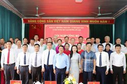 Tuyên Quang: Bí thư Tỉnh ủy Hầu A Lềnh dự lễ công bố nghị quyết, quyết định sắp xếp, tổ chức lại thôn, tổ dân phố trên địa bàn phường Mỹ Lâm và An Tường