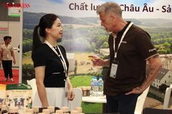 'Vé vào cửa' thị trường: chậm một bước, lỡ cả chuỗi cung ứng
