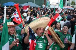 World Cup phá vỡ nỗi sợ hãi ở 'thủ phủ Mexico' tại Los Angeles