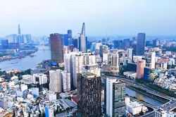 Bài 2: TP Hồ Chí Minh từ đầu tàu kinh tế đến siêu đô thị đa cực