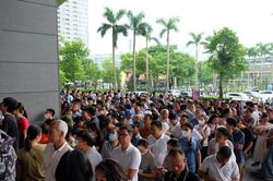 Đông đảo người dân đến xem Quy hoạch Thủ đô Hà Nội tầm nhìn 100 năm