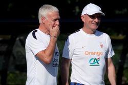 HLV Didier Deschamps quay trở lại ĐT Pháp