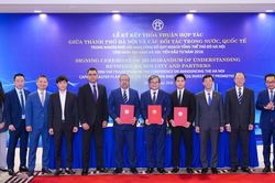 Hà Nội trao chứng nhận đầu tư Trung tâm dữ liệu & công nghệ cao trị giá gần 7.600 tỷ đồng cho G-Group