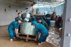 Mưa lớn gây ngập cục bộ tại một số xóm của xã Trà Lĩnh
