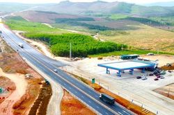Cảnh b&aacute;o nh&agrave; đầu tư, điểm danh c&aacute;c dự &aacute;n trạm dừng nghỉ chậm tiến độ