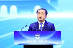 Bí thư Hà Nội: Mọi dự án đều phải trả lời câu hỏi người dân được hưởng gì