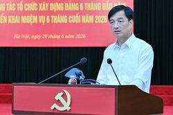Chuẩn bị c&ocirc;ng t&aacute;c quy hoạch c&aacute;n bộ cấp chiến lược nhiệm kỳ Đại hội XV