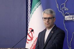Hòa bình mong manh dưới bóng Hormuz