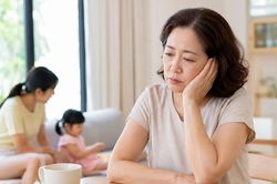 Nghỉ hưu sớm 5 năm, tôi già đi cả chục tuổi