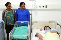 Tiếng kh&oacute;c ch&agrave;o đời đầu ti&ecirc;n của b&eacute; trai 3,9kg tại Bệnh viện Bạch Mai cơ sở Ninh B&igrave;nh