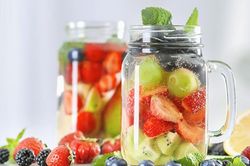 5 loại trái cây thải độc cơ thể tự nhiên và công thức nước detox dễ làm tại nhà