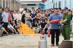 Hướng dẫn ph&ograve;ng ngừa hỏa hoạn v&agrave; kỹ năng tho&aacute;t nạn an to&agrave;n cho c&aacute;n bộ, c&ocirc;ng nh&acirc;n vi&ecirc;n