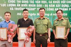 Tự h&agrave;o người chiến sĩ An ninh nh&acirc;n d&acirc;n C&ocirc;ng an Thủ đ&ocirc; dưới lăng k&iacute;nh văn học - nghệ thuật