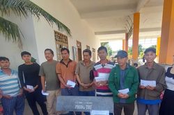 Gia Lai: Hỗ trợ ngư d&acirc;n sau vụ ch&aacute;y nhiều t&agrave;u c&aacute; thiệt hại khoảng 10 tỷ đồng
