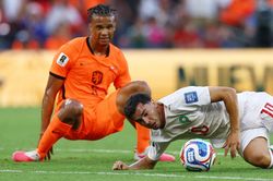 H&agrave; Lan 0-0 Morocco: Khung th&agrave;nh rung chuyển
