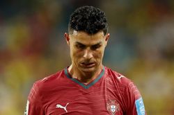 Ronaldo bị xem l&agrave; g&aacute;nh nặng của Bồ Đ&agrave;o Nha