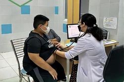 B&aacute;c sĩ chỉ r&otilde; nh&oacute;m trẻ dễ mắc mỡ m&aacute;u, đề kh&aacute;ng insulin nhất