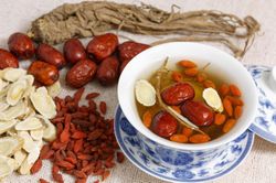 Lợi ích sức khỏe của táo đỏ khi dùng đúng cách mỗi ngày