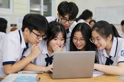 TP.HCM công bố điểm chuẩn lớp 10 chiều 30.6: Thí sinh trúng tuyển cần làm gì?