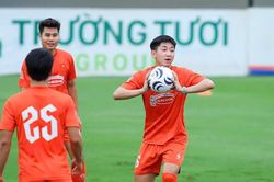 Tuyển Việt Nam làm quen bóng thi đấu ASEAN Cup 2026 trước chuyến tập huấn Hàn Quốc