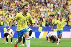Brazil thắng nghẹt thở Nhật Bản, giành vé vào vòng 1/8