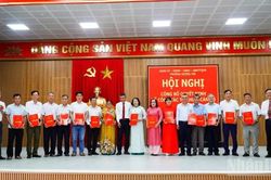 Đ&agrave; Nẵng: C&aacute;c x&atilde;, phường khu vực ph&iacute;a nam c&ocirc;ng bố sắp xếp, th&agrave;nh lập th&ocirc;n, tổ d&acirc;n phố