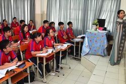 Tổ chức dạy thêm nhằm trục lợi, ép hoặc lôi kéo học thêm có thể bị phạt 50 triệu đồng