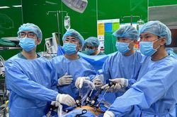 Chủ quan với chứng tiểu ra m&aacute;u, người đ&agrave;n &ocirc;ng ph&aacute;t hiện bị ung thư b&agrave;ng quang