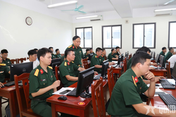 Cục Qu&acirc;n huấn - Nh&agrave; trường: Tập huấn hướng dẫn khai th&aacute;c phần mềm hỗ trợ phục vụ chuyển đổi số