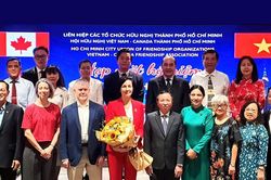 Họp mặt kỷ niệm 159 năm Quốc kh&aacute;nh Canada