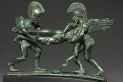Bí ẩn hiện vật 2.400 năm tuổi mô tả các vị thần trong cuộc chiến thành Troy