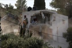 Dải Gaza: Pháo kích và súng nổ dữ dội ở miền Nam, Israel phá dỡ nhiều công trình dân sự