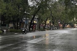 Thời tiết ngày 30/6: Bắc Bộ, Trung Bộ có mưa, có nơi mưa rất to