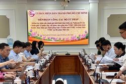 Thứ trưởng Nguyễn Thanh Tịnh làm việc với TP HCM về công tác phân cấp, cắt giảm thủ tục hành chính