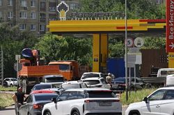Ukraine g&acirc;y cảnh nghịch l&yacute; ở Nga, nhưng kh&oacute; &eacute;p Tổng thống Putin l&ugrave;i bước