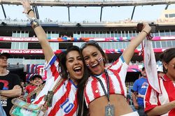 Paraguay cho cả nước ăn chơi 1 ng&agrave;y sau chiến thắng trước Đức