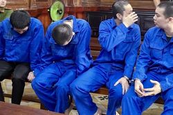 Nhóm thành viên Tổ trật tự đô thị ra 'luật ngầm' cho các hộ kinh doanh lấn chiếm vỉa hè
