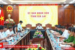 Hỗ trợ khẩn cấp cho gia đ&igrave;nh 16 ngư d&acirc;n c&oacute; t&agrave;u c&aacute; bị ch&aacute;y