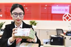 Sếp ng&acirc;n h&agrave;ng Big4 than tiền cho vay tăng vọt, tiền v&agrave;o hụt trước thiếu sau