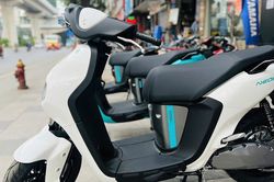Xe máy điện mới ra mắt đã ồ ạt hạ giá sâu kích cầu