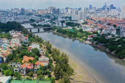 20 phút vào trung tâm TPHCM: Giá căn hộ khu Tây và khu Đông chênh nhau tới 3 lần