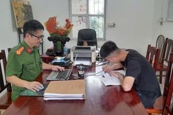Phê chuẩn khởi tố nam thanh niên dùng dao bấm đâm người