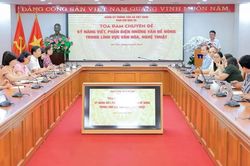 PGS Bùi Hoài Sơn: Nên phản biện vấn đề nóng trong văn hóa, nghệ thuật thế nào?